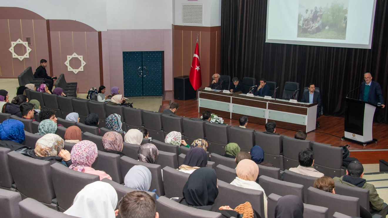 Selçuk Üniversitesinde Arapça Kariyer Buluşmaları Paneli düzenlendi